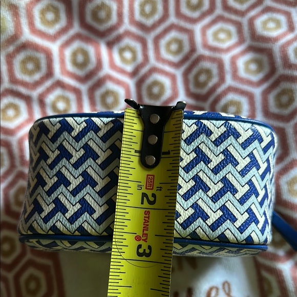 Tory Burch Blue and White Geometric Cosmetic Bag - Picture 6 of 6